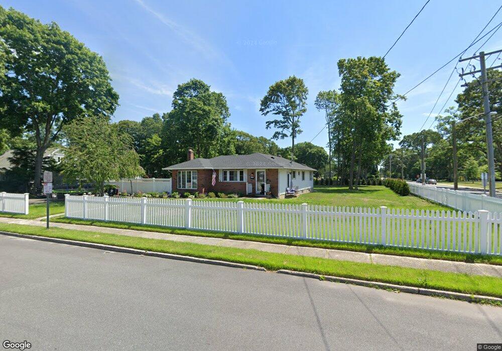 202 Academy St, Bayport, NY 11705 - photo 1