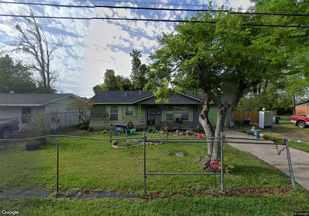 1320 Clover Dr, Lake Charles, LA 70607 - photo 1