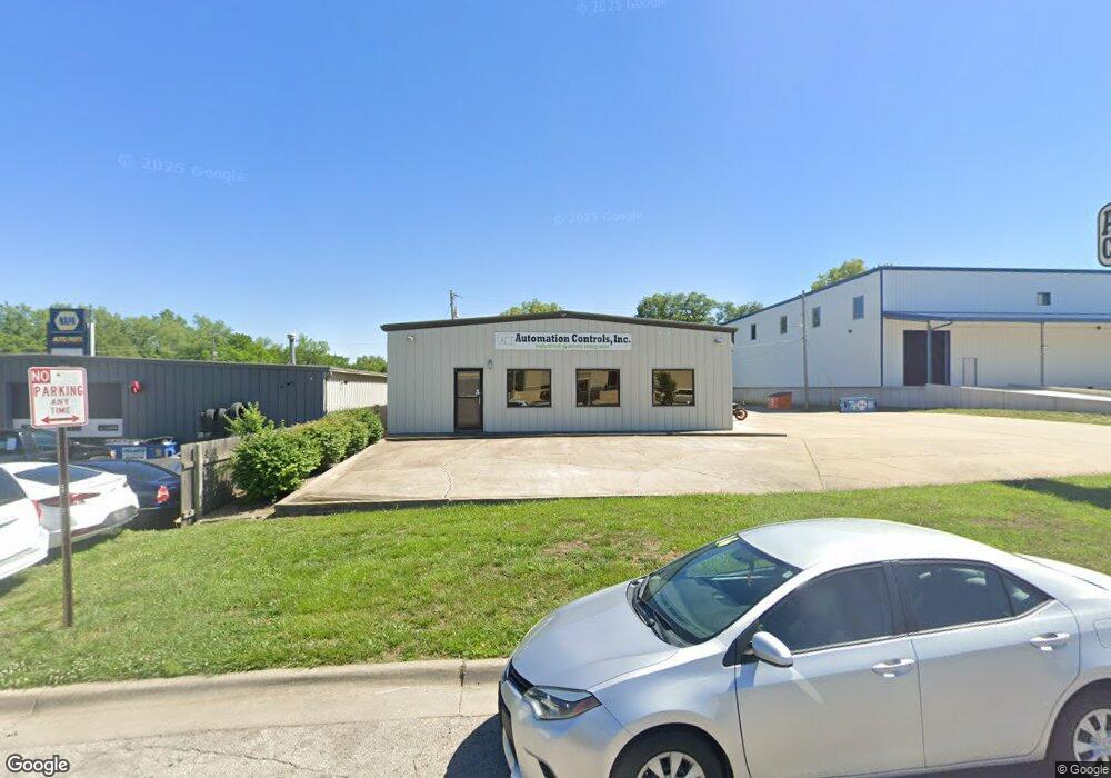 103 SW 32nd Terrace, Topeka, KS 66611 - photo 1