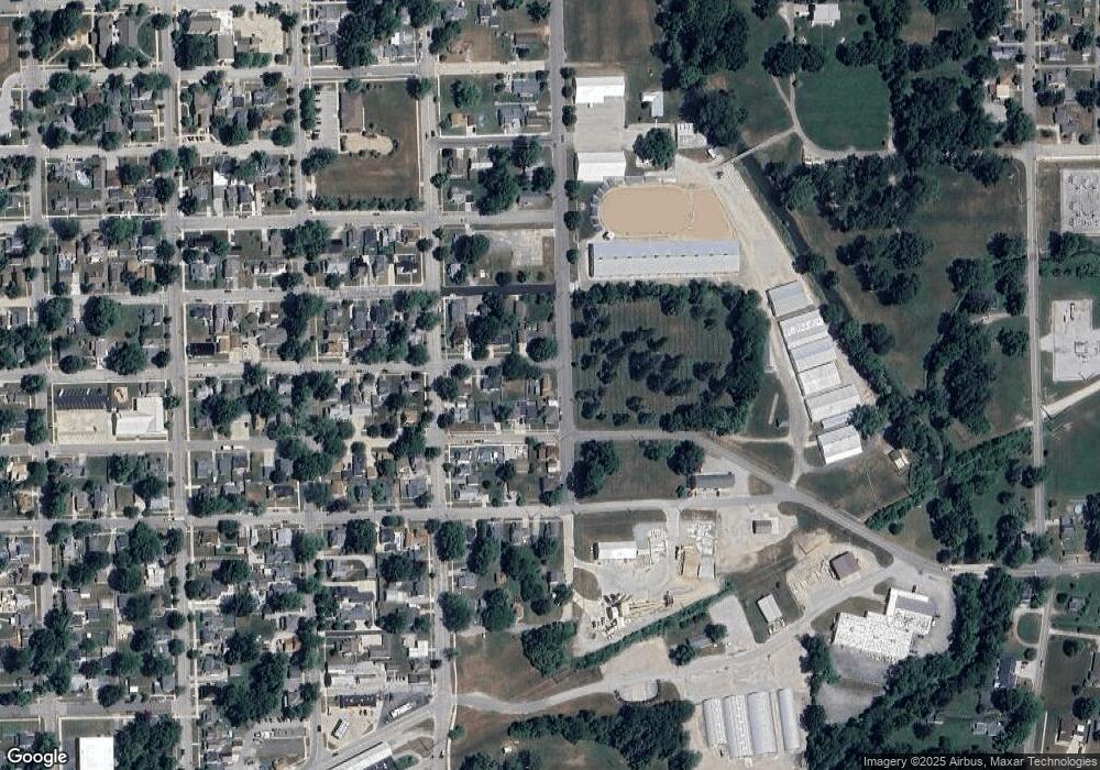 217 E 17th St, Auburn, IN 46706 - photo 1