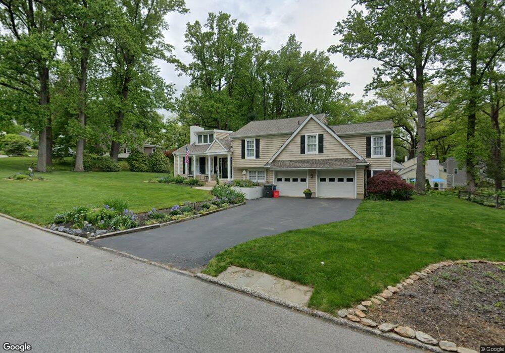 33 Longcourse Ln, Paoli, PA 19301 - photo 1