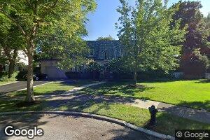 144 Tudor Place, Kenilworth, IL 60043