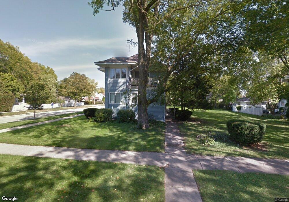 329 N Maple Ave, Elmhurst, IL 60126 - photo 1