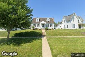 602 E 1st St, Mechanicsville, IA 52306