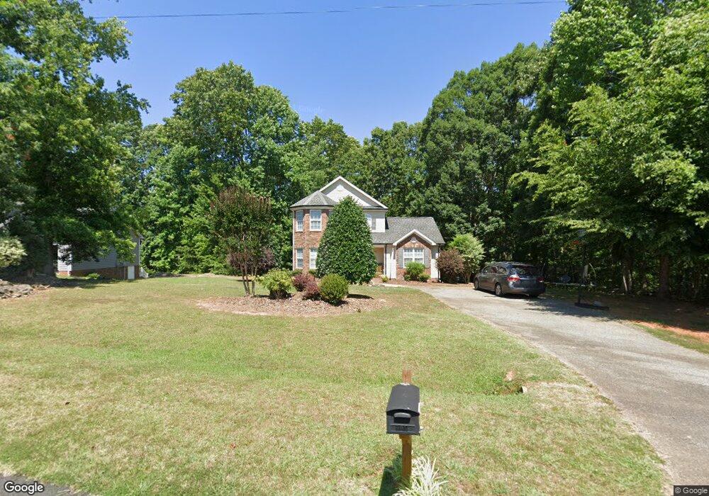 995 Rockcliff Terrace, Asheboro, NC 27205 - photo 1