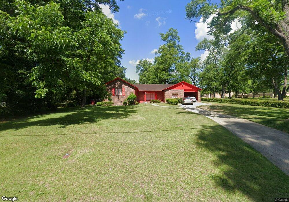 1527 Colonial Dr, Macon, GA 31204 - photo 1