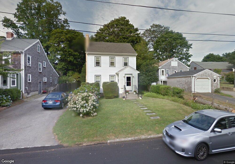 15 Whitwell Ave, Newport, RI 02840 - photo 1