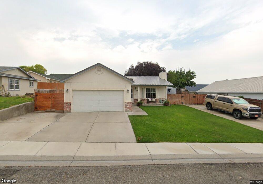 1724 Scott St, Winnemucca, NV 89445 - photo 1