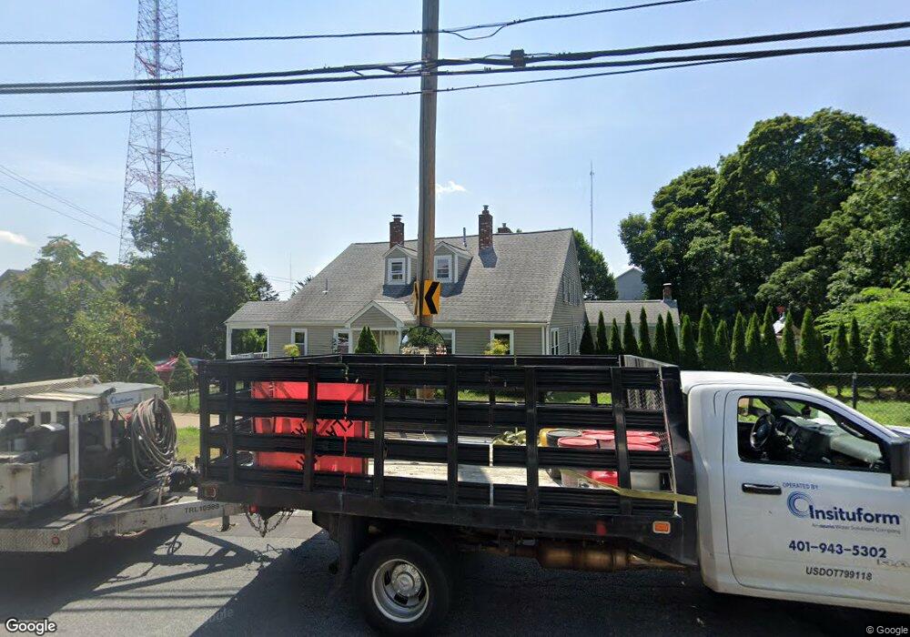 216 Elliot St unit 1, Newton Upper Falls, MA 02464 - photo 1