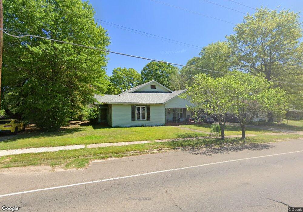 610 N Pine St, Vivian, LA 71082 - photo 1