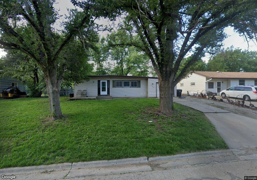 1924 SW Harp Place, Topeka, KS 66611 - photo 1
