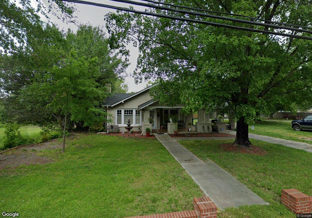 1209 E Fairfield Rd, High Point, NC 27263 - photo 1