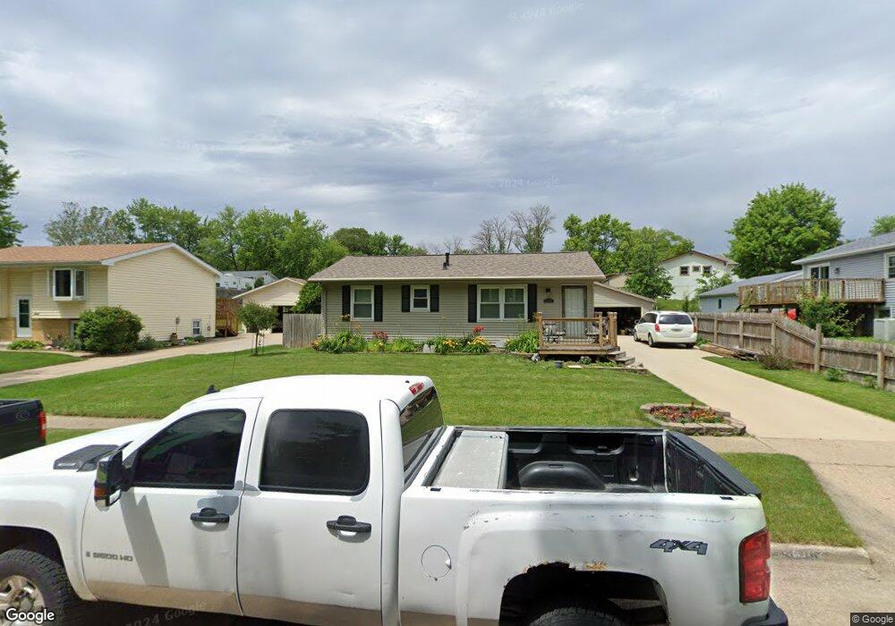 4016 Timber Ln, Des Moines, IA 50317 - photo 1