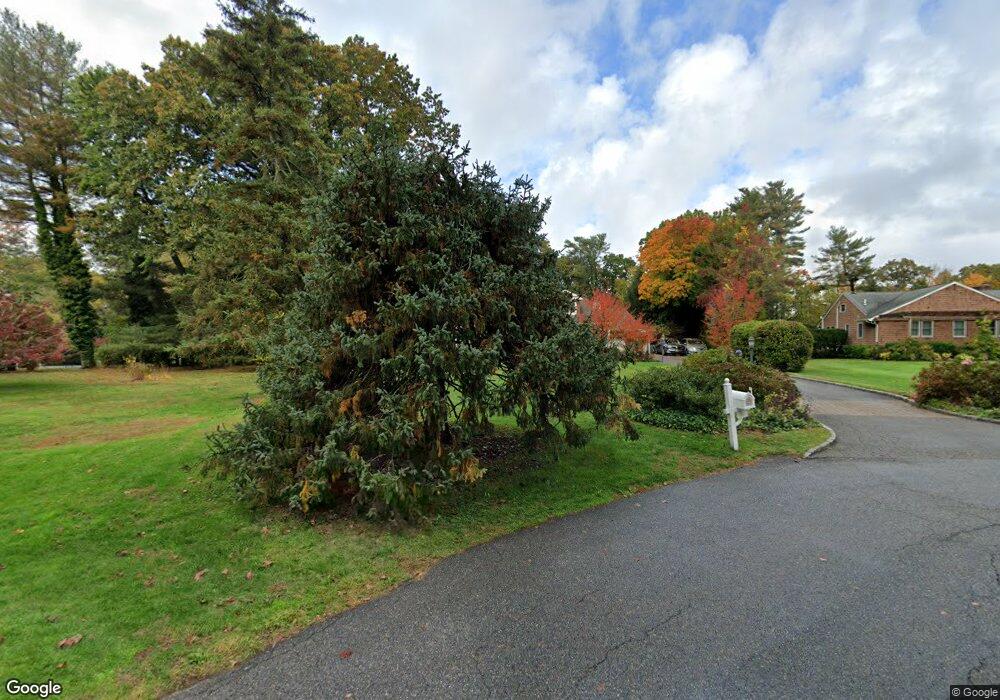 34 Fox Hollow Ln, Old Westbury, NY 11568 - photo 1