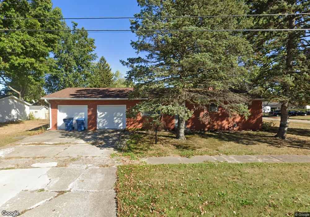 4025 Shawnee Dr, Lorain, OH 44055 - photo 1