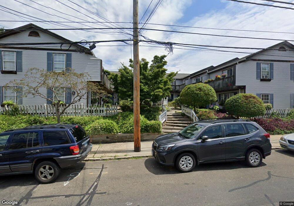 800 Brewster St unit 3, Bridgeport, CT 06605 - photo 1