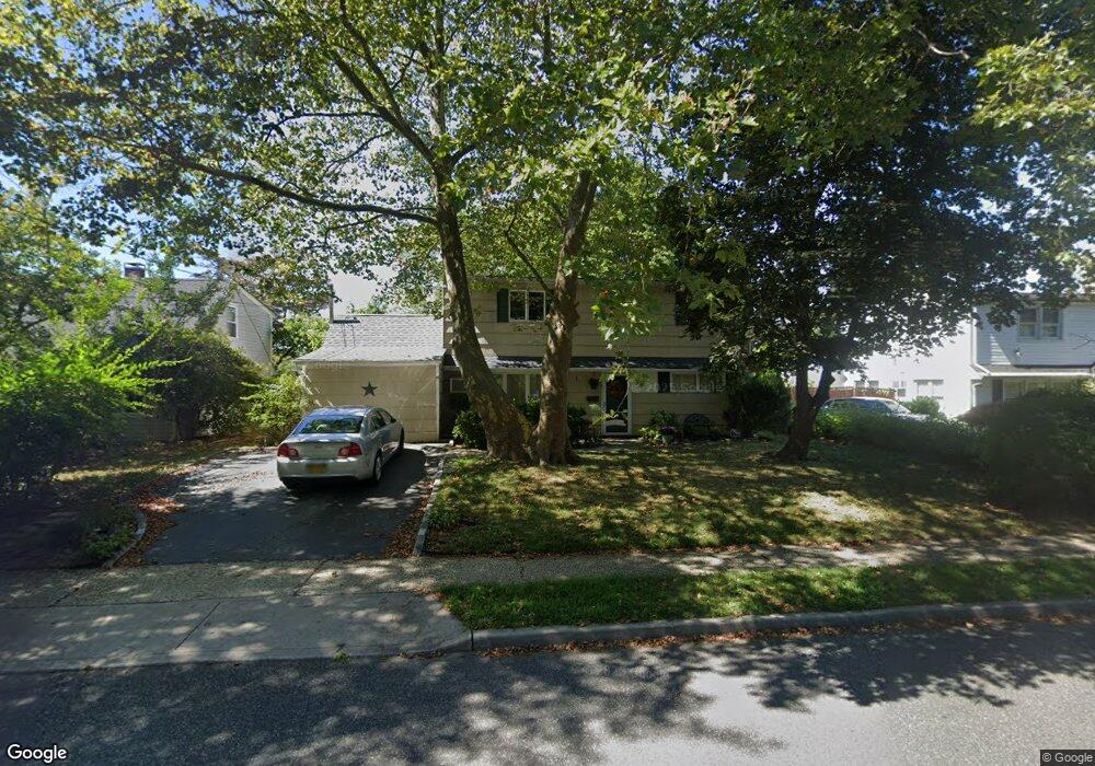 38 Hillside Ln, Syosset, NY 11791 - photo 1