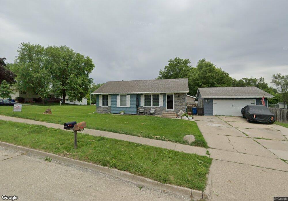 1021 E 40th Ct, Des Moines, IA 50317 - photo 1