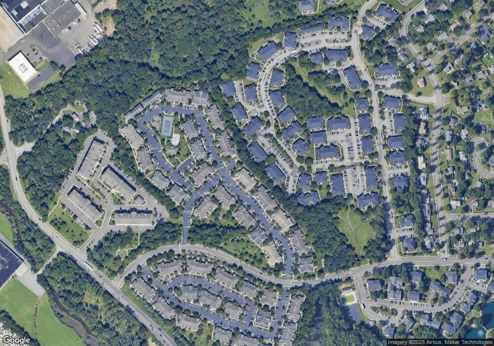 69 Forest Dr unit 69, Piscataway, NJ 08854 - photo 1