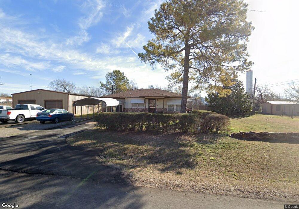 102 SW 7th St, Cache, OK 73527 - photo 1