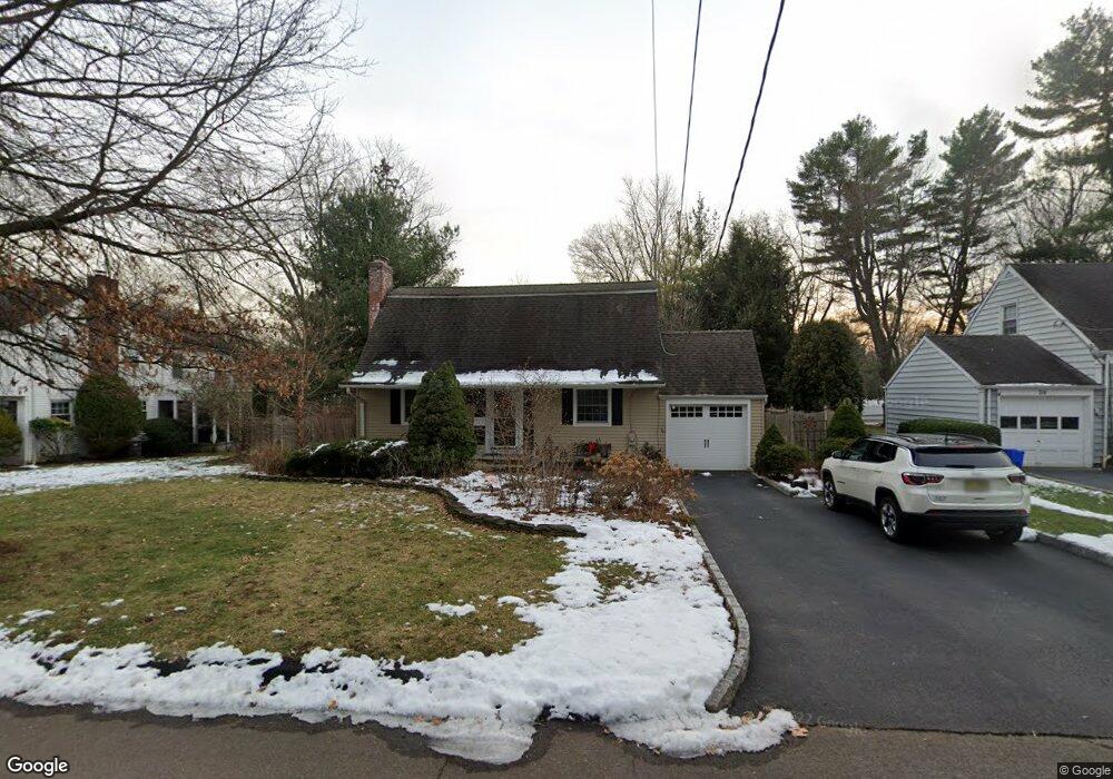 35 Louise Ln, Tenafly, NJ 07670 - photo 1