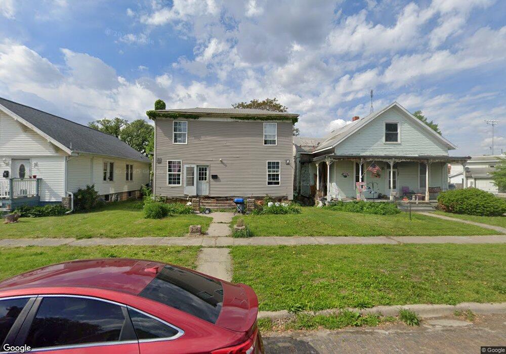 104 6th St, Lincoln, IL 62656 - photo 1