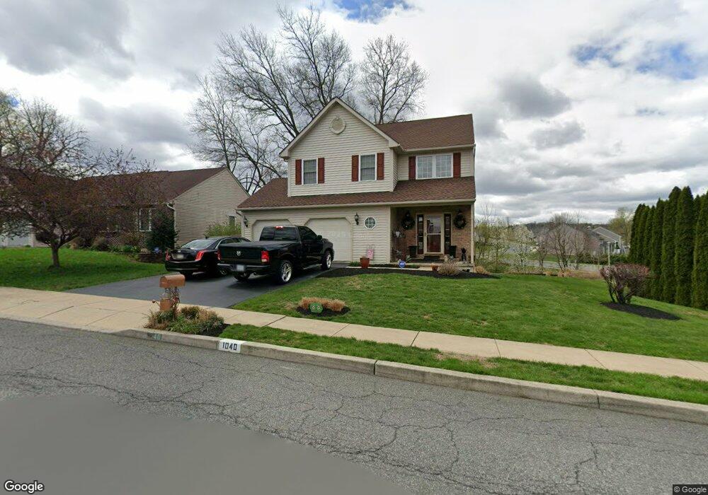 1040 Meadow Dr, Reading, PA 19605 - photo 1