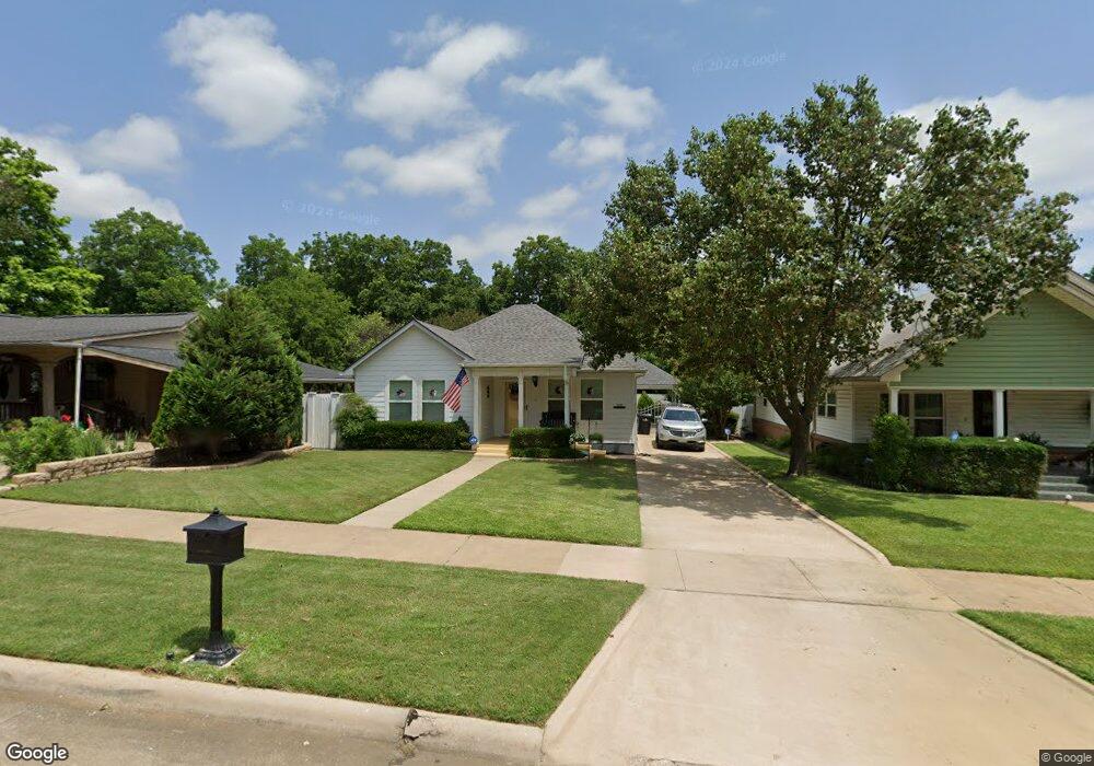 909 W Shepherd St, Denison, TX 75020 - photo 1