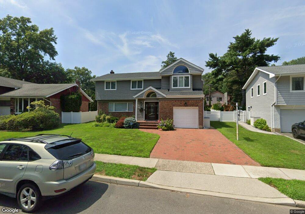 59 Driftwood Dr, Port Washington, NY 11050 - photo 1