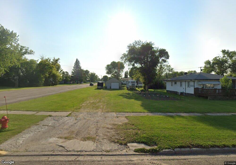 322 Walnut St, Turtle Lake, ND 58575 - photo 1