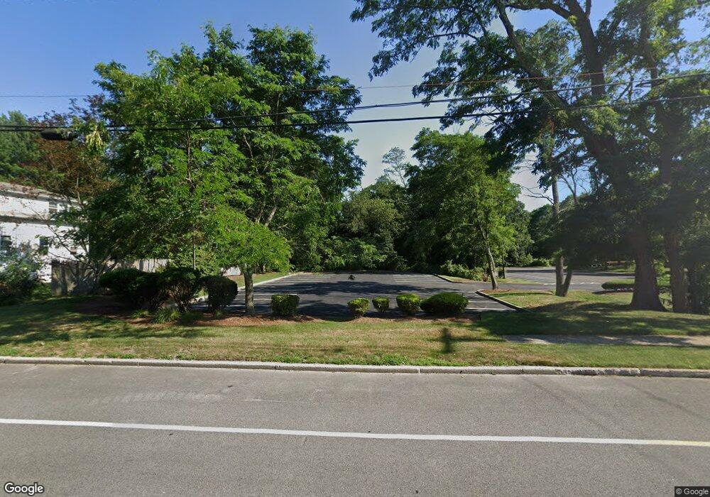 976 Narragansett Pkwy, Warwick, RI 02888 - photo 1