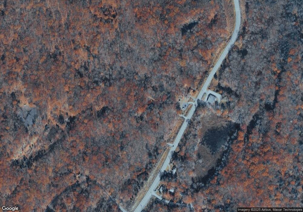 115 Hineline Rd, Bushkill, PA 18324 - photo 1