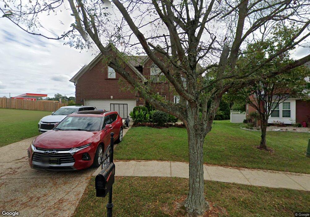 6210 Saskatchewan Dr, Louisville, KY 40228 - photo 1