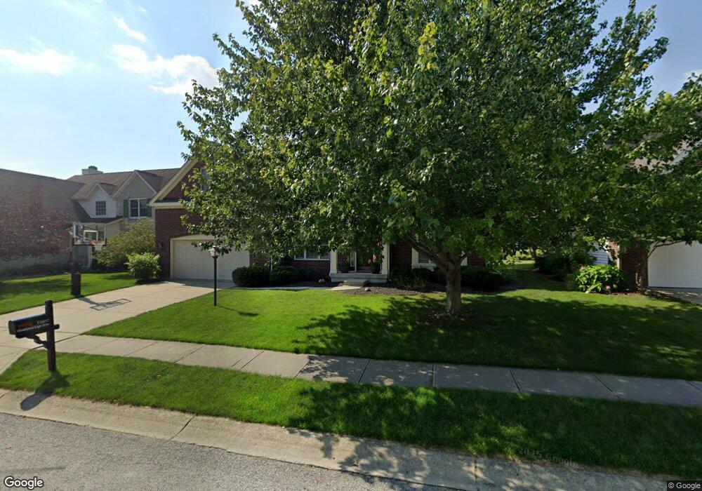 12037 Weathered Edge Dr, Fishers, IN 46037 - photo 1