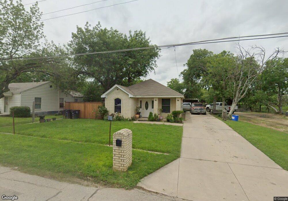 607 Ramsey Ave, Cleburne, TX 76031 - photo 1