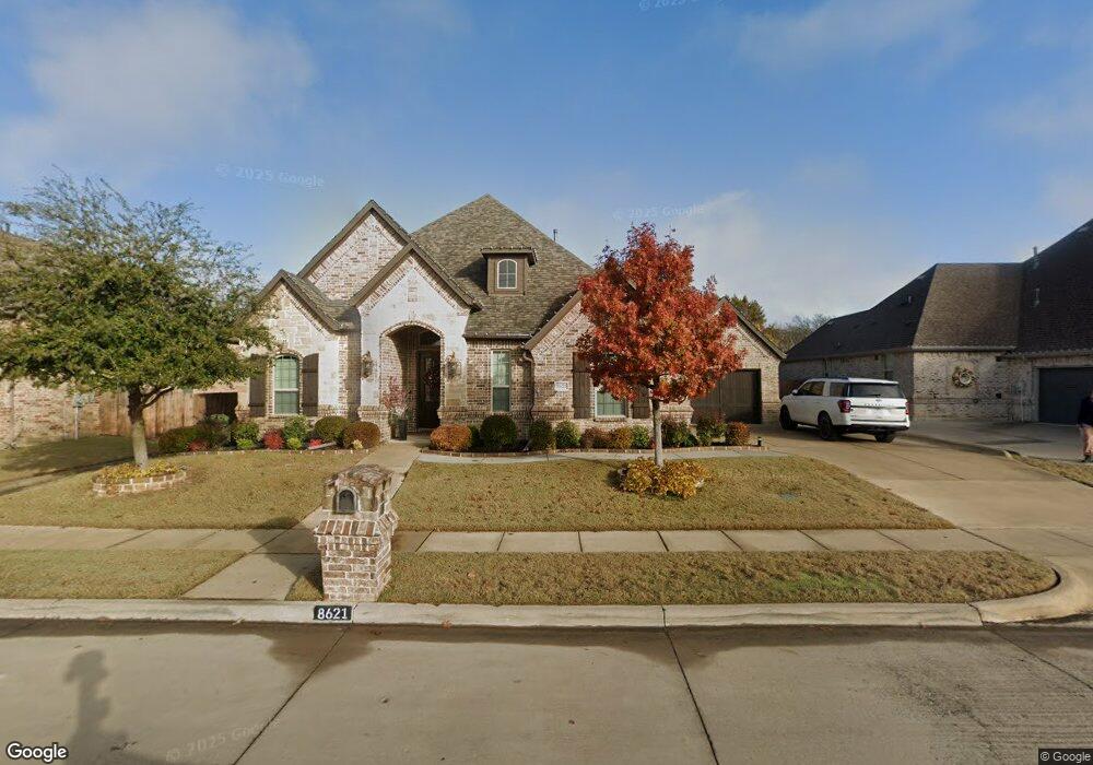 8621 Shadywood Ln, North Richland Hills, TX 76182 - photo 1