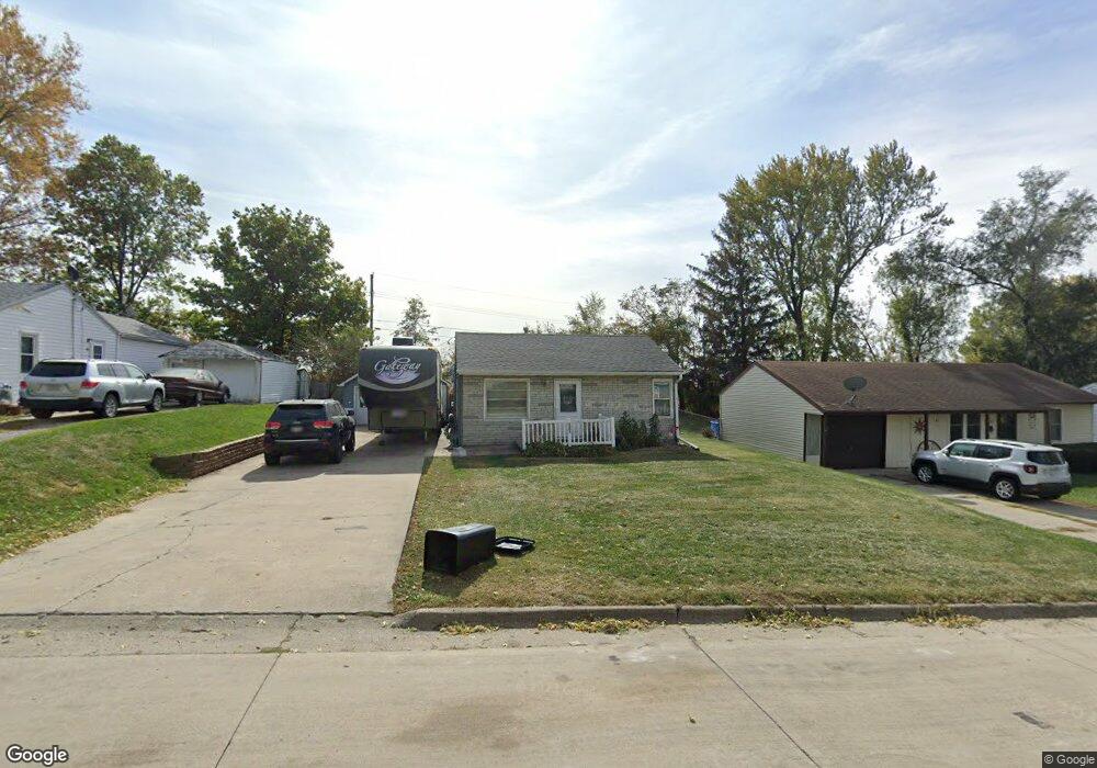 2307 S 8th Ave E, Newton, IA 50208 - photo 1
