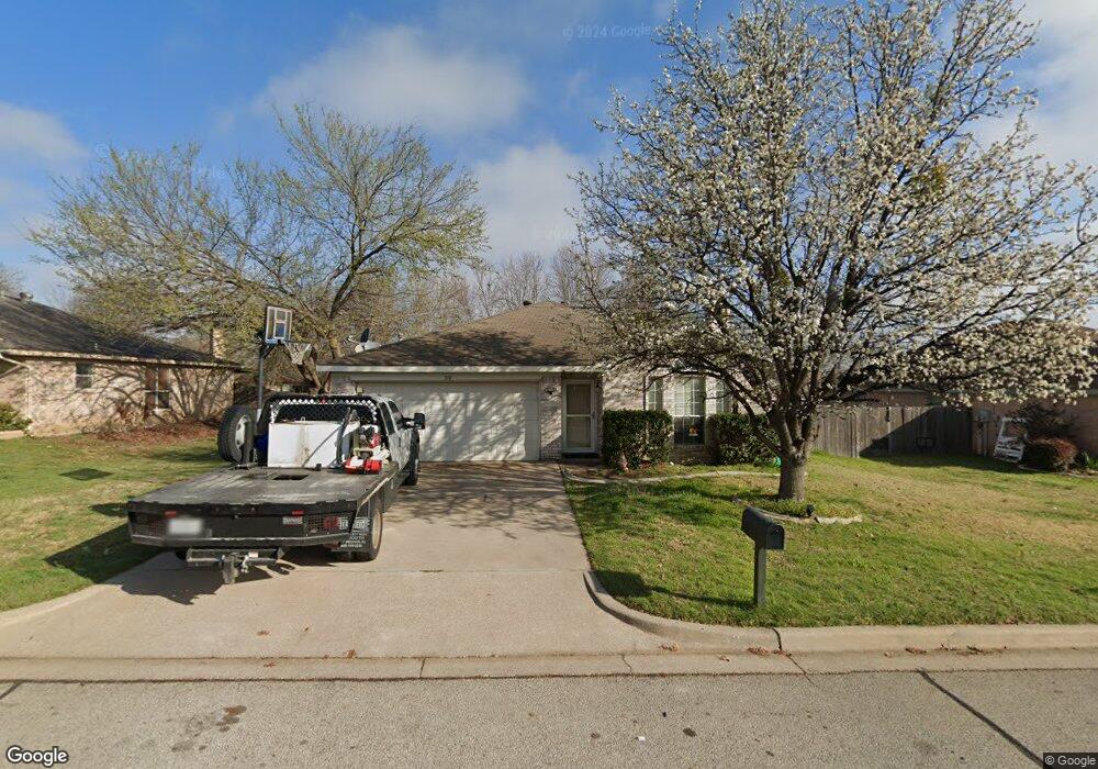 310 Sweetwater Dr, Weatherford, TX 76086 - photo 1