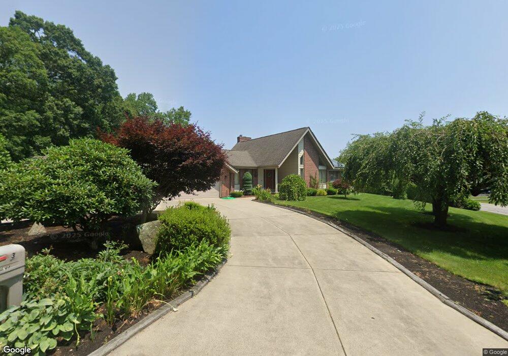 3 William Bradford Rd, North Dartmouth, MA 02747 - photo 1