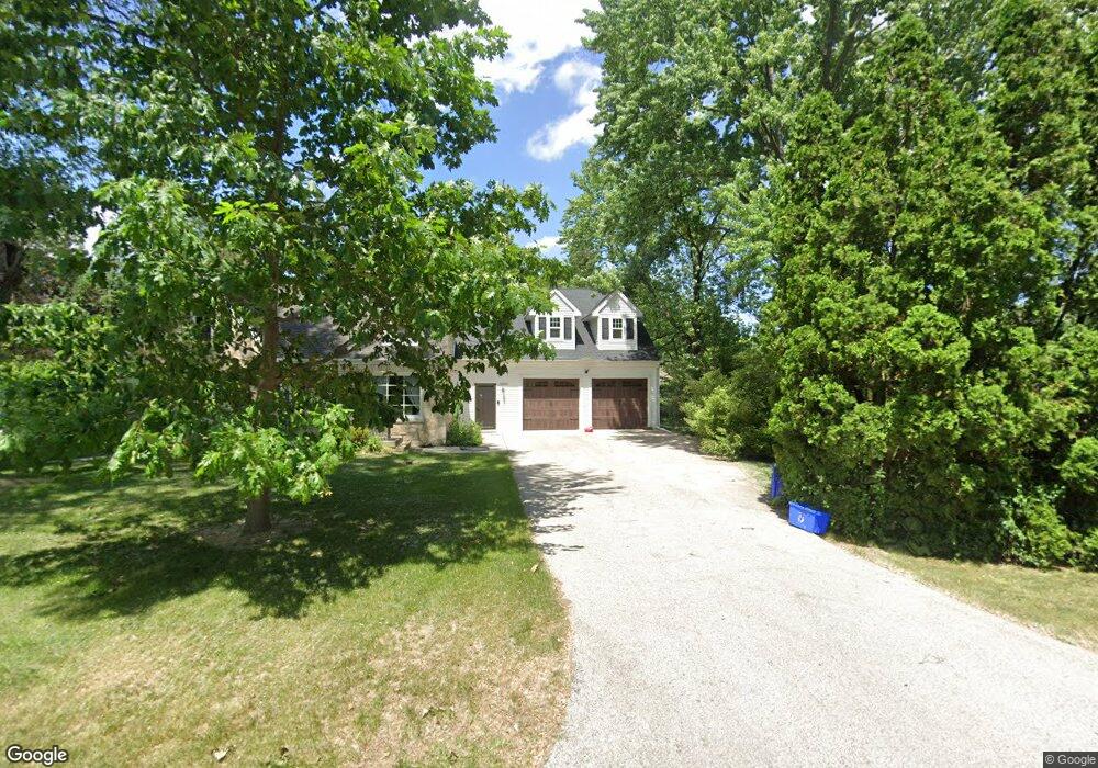 13830 Wrayburn Rd, Elm Grove, WI 53122 - photo 1