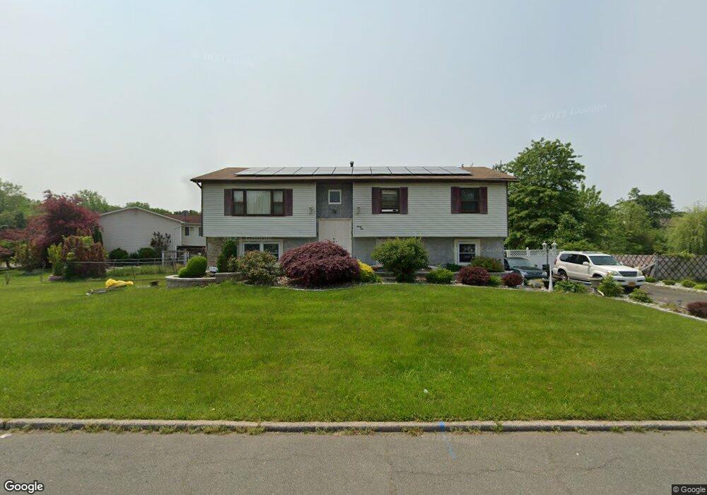 21 Stacie Ln, Spring Valley, NY 10977 - photo 1