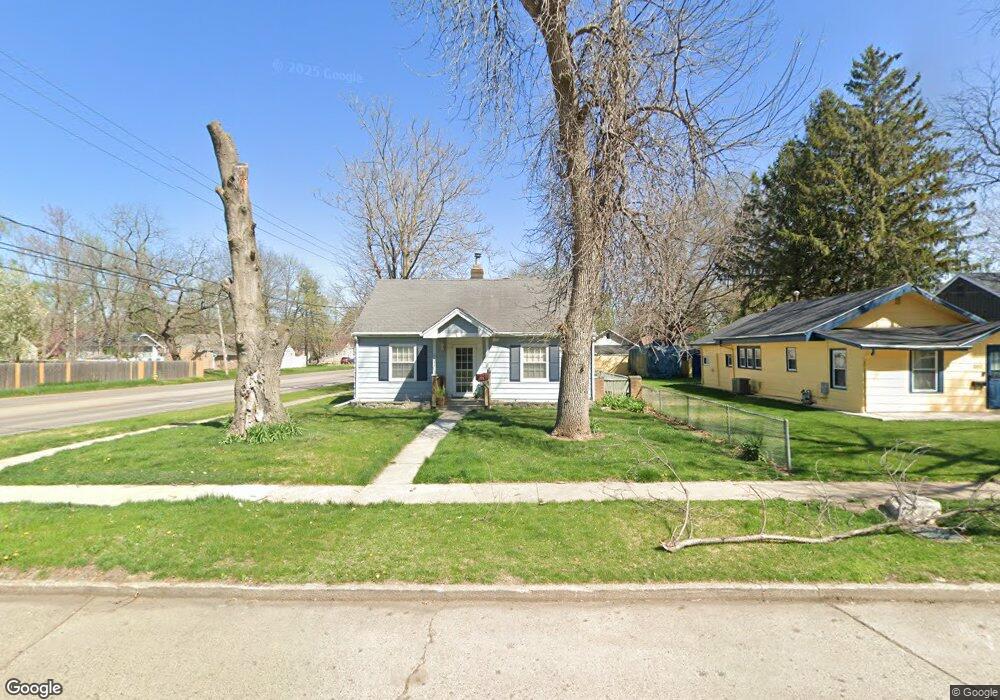 2221 37th St, Des Moines, IA 50310 - photo 1