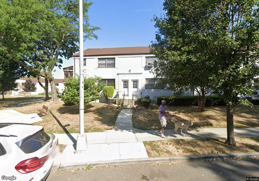 13665 68th Dr unit B, Flushing, NY 11367 - photo 1