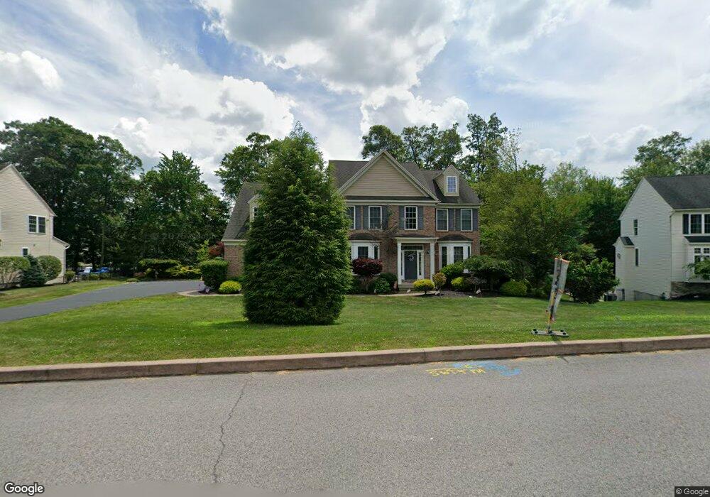 1260 Woodberry Dr, Mountain Top, PA 18707 - photo 1