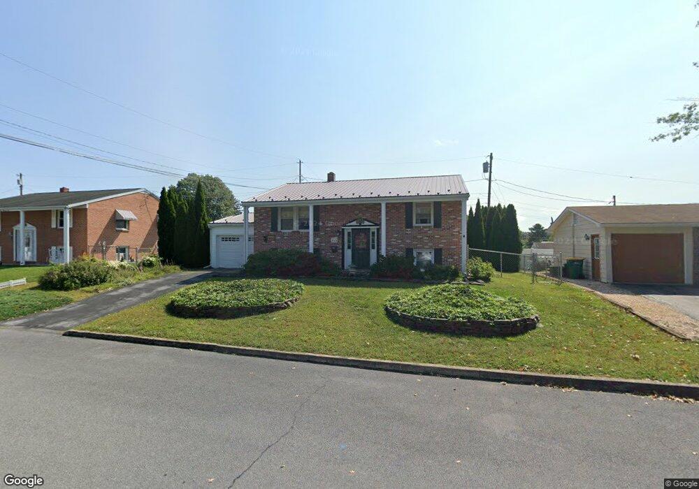 302 Reservoir Ave, Waynesboro, PA 17268 - photo 1