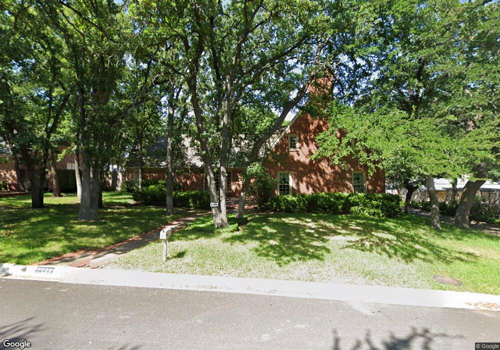 2108 Hollyhill Ln, Denton, TX 76205 - photo 1