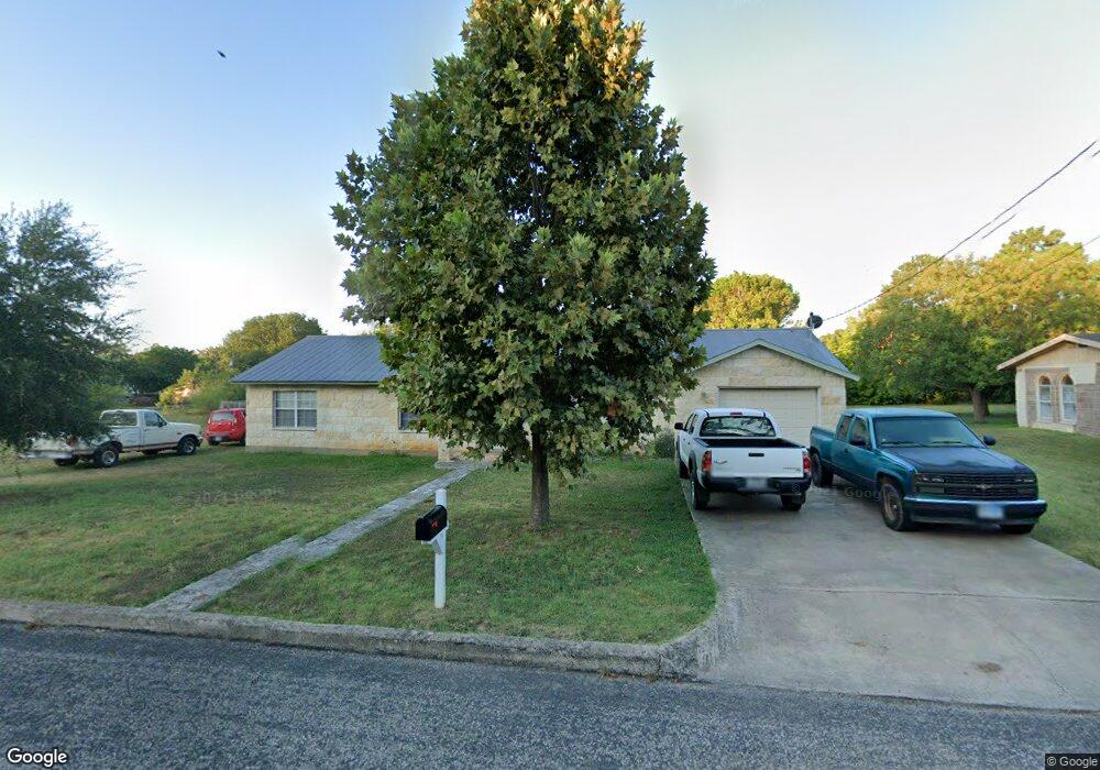 105 W Burbank St, Fredericksburg, TX 78624 - photo 1