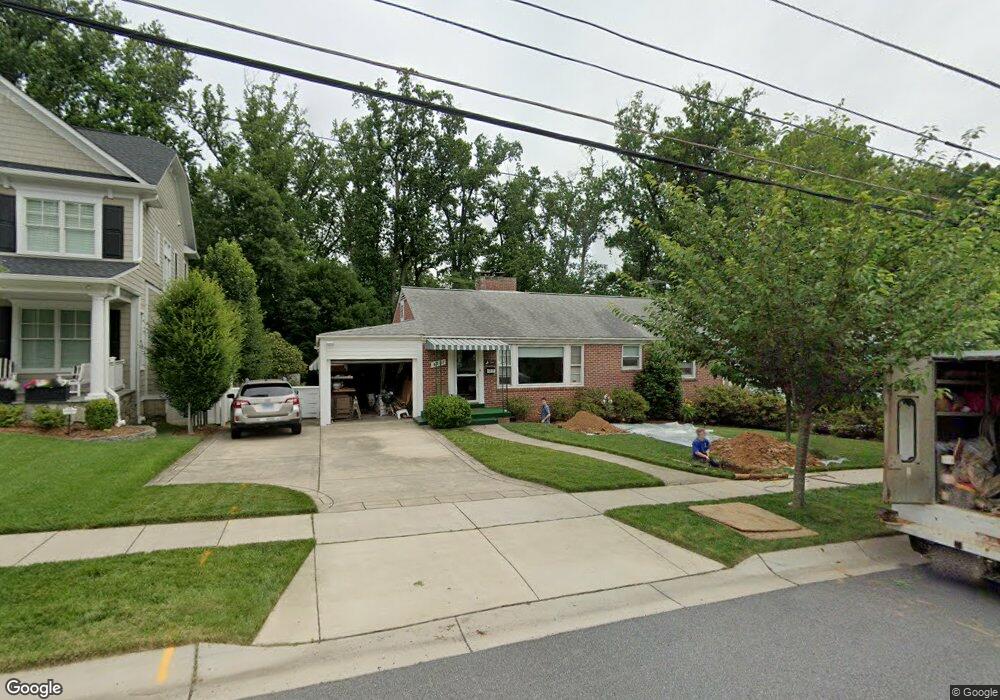 4307 Chestnut St, Bethesda, MD 20814 - photo 1