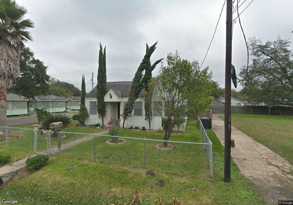 4138 Delhi St, Houston, TX 77022 - photo 1