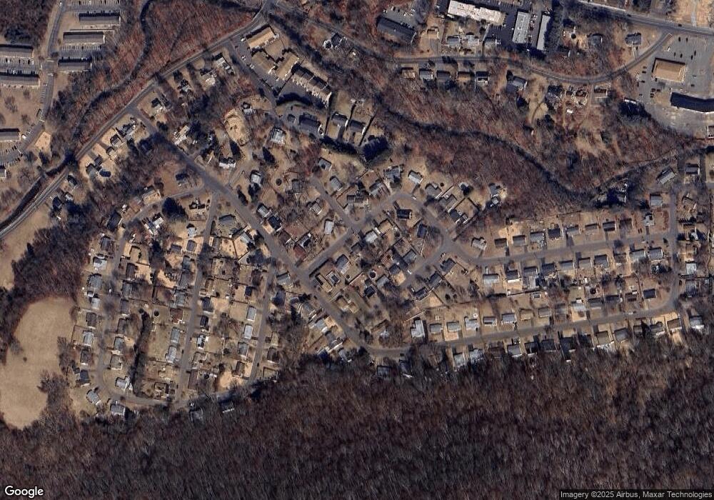 21 Beacon Manor Cir, Naugatuck, CT 06770 - photo 1